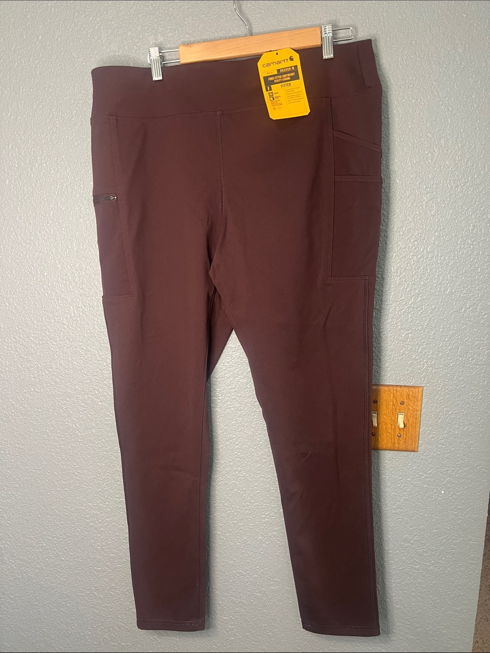 NWT Carhartt FORCE FITTED LIGHTWEIGHT
UTILITY LEGGING SIZE XL 16-18